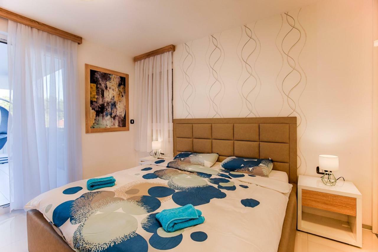 Deluxe New Apartments - Few Steps From The Beach - Luxury Holiday With Style - By Traveler Tourist Agency Krk Krk Town Εξωτερικό φωτογραφία