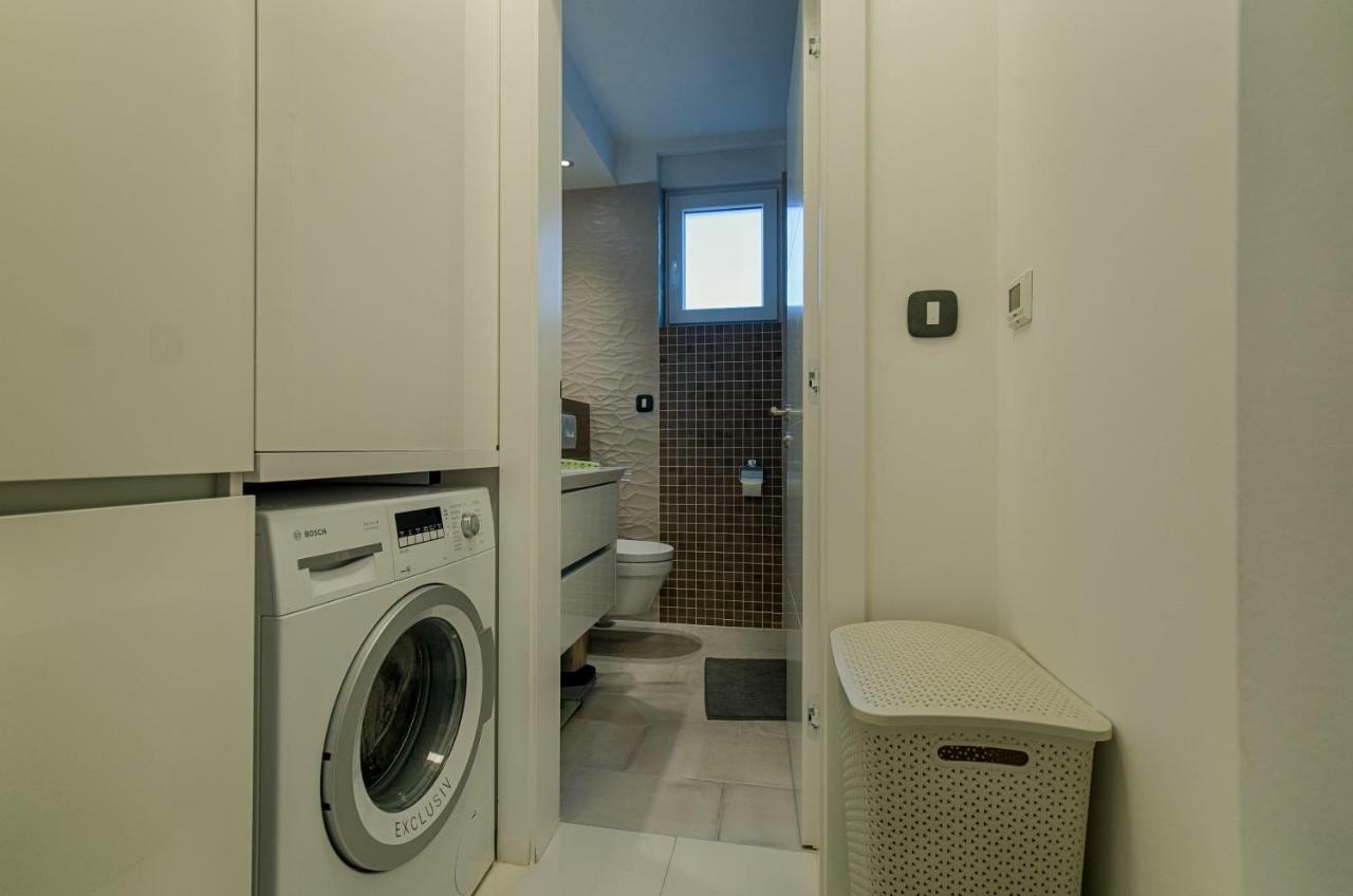 Deluxe New Apartments - Few Steps From The Beach - Luxury Holiday With Style - By Traveler Tourist Agency Krk Krk Town Εξωτερικό φωτογραφία
