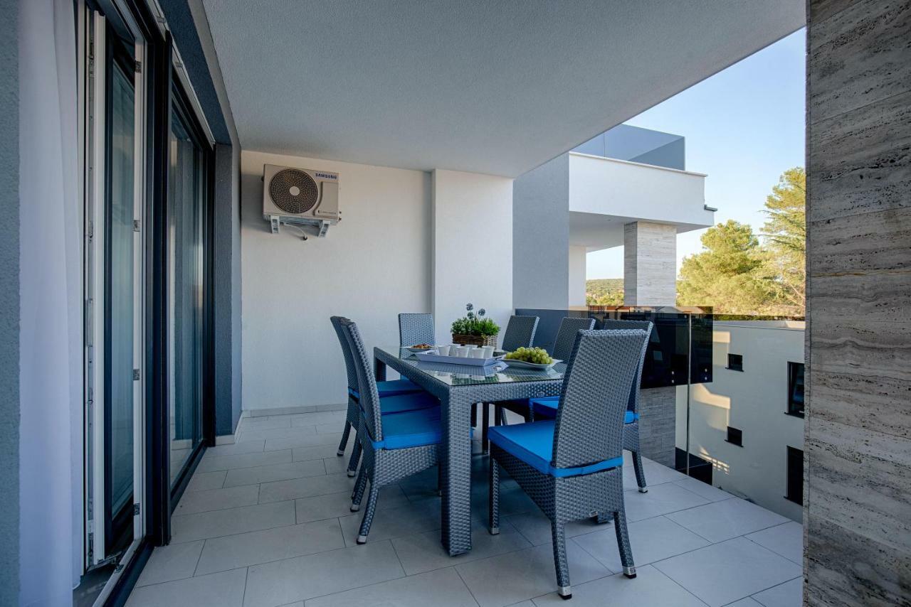 Deluxe New Apartments - Few Steps From The Beach - Luxury Holiday With Style - By Traveler Tourist Agency Krk Krk Town Εξωτερικό φωτογραφία